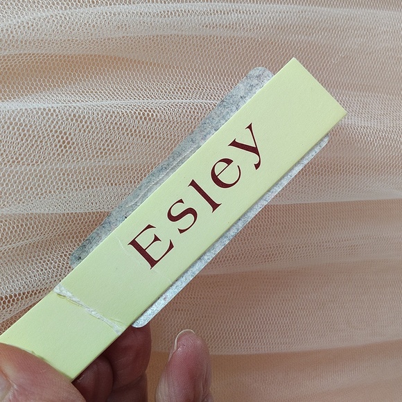 Esley Tulle Skirt Size Medium Pink  Elastic Waist NWT - Picture 5 of 8